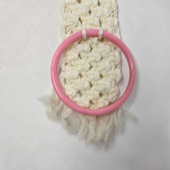 Macrame Handmade Decorative Vintage Towel Ring White Pink Floral Accent 21" x 4" - Picture 7 of 10